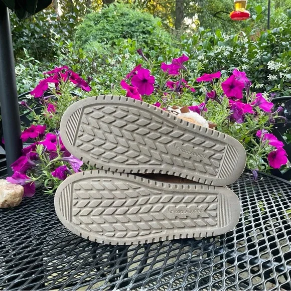 Koolaburra By Ugg Decorative Fur & Bows Sheepskin Fur Lined Slip On Suede Boots! - Picture 15 of 16